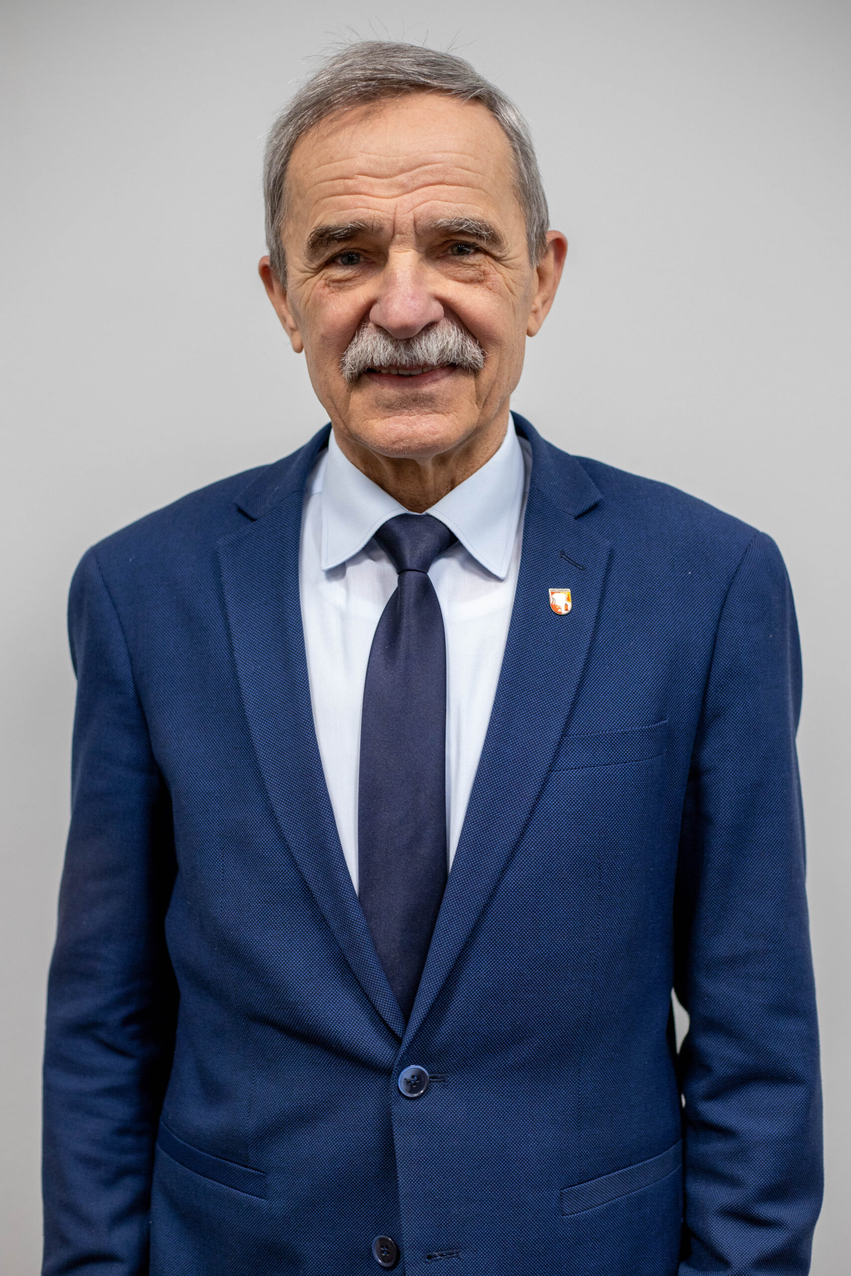 WOJCIECH SZUSTAKIEWICZ